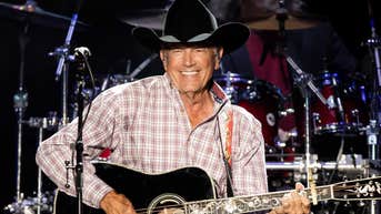 'King of country music' brings fans to tears during emotional moment at concert - Fox News