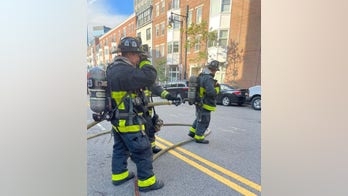 Boston manhole explosion hospitalizes 2 utility workers