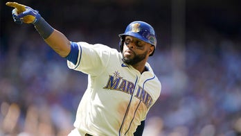 Mariners sweep the Blue Jays powered by Carlos Santana's two home runs