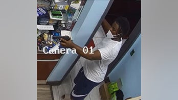 Houston robbery suspect buys face mask before robbing store moments later, police say