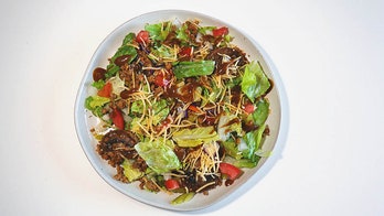 Cheeseburger salad? Try this healthy take on the classic meal