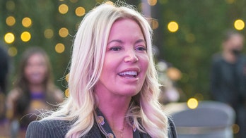 Lakers' Jeanie Buss fires off cryptic tweet as Los Angeles' offseason heats up
