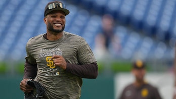 Braves acquire Robinson Cano from Padres for a buck