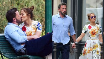 Jennifer Lopez, Ben Affleck pack on the PDA during Paris honeymoon