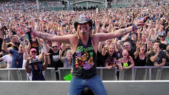 Bret Michaels performs after hospitalization: 'Florida fans in the pouring rain rocked my world'