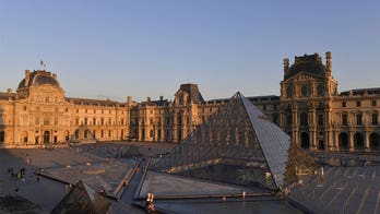 Museum staff leaves 'Mona Lisa' fans high and dry as Louvre shuts down without warning