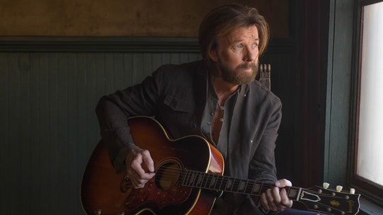 Ronnie Dunn says new album ‘100 Proof Neon’ is a return to country music of the '80s