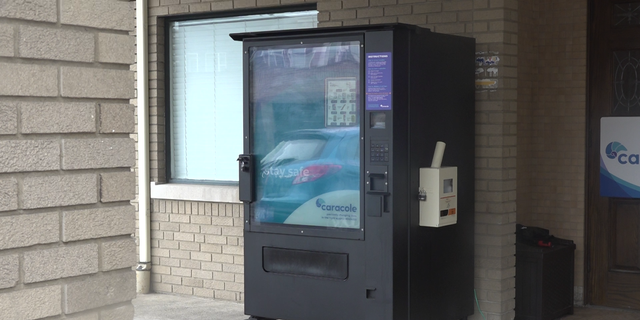 At Cincinnati, this vending machine dispenses Narkan and Fentanyl test strips.