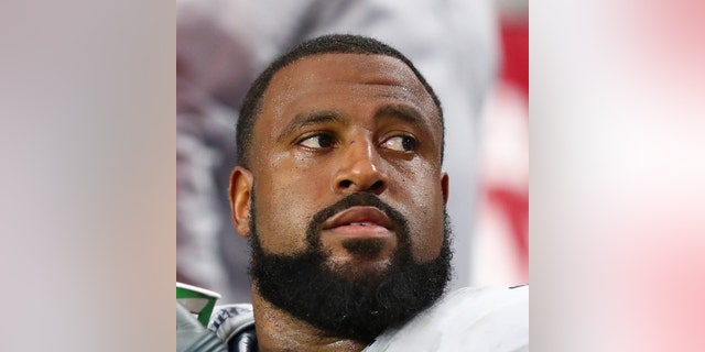 NFL free agent Duane Brown arrested for carrying a gun while going through the TSA 2 Glendale, AZ, USA: Seattle Seahawks, Tackle, Duane Brown, (76) at State Farm Stadium on September 30, 2018. Credit: Mark J. Rebilas-USA TODAY Sports