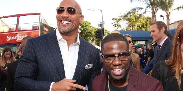 Kevin Hart Dwayne Johnson Perform Tiktok Tortilla Challenge In Viral Kevin Hart Dwayne Johnson Perform Tiktok Tortilla Challenge In Viral