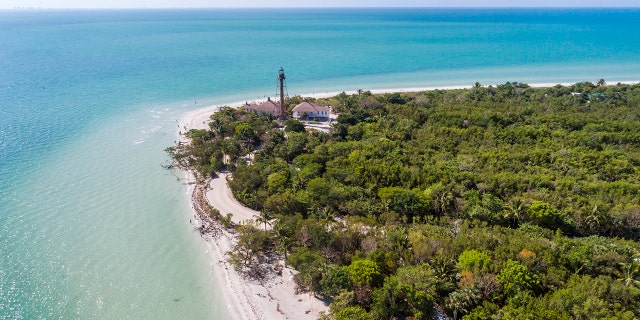Florida, Sanibel Island, Lighthouse Beach Park Point Ybel. (Photo by: Jeffrey Greenberg/Education Images/Universal Images Group via Getty Images)