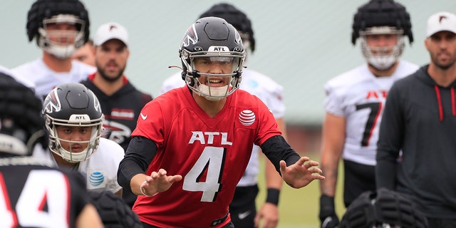 Falcons quarterback Desmond Ridder (4) during Saturday morning workouts for the Atlanta Falcons on July, 30, 2022 at the Atlanta Falcons Training Facility in Flowery Branch, Georgia.  