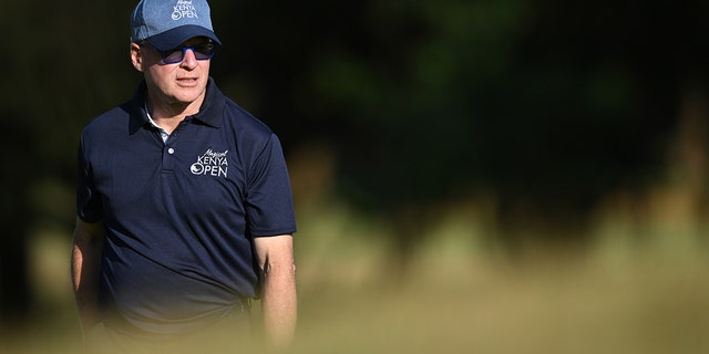 Keith Pelley, CEO of DP World Tour looks on during the pro-am prior to the Magical Kenya Open at Muthaiga Golf Club on March 02, 2022 in Nairobi, 케냐. 