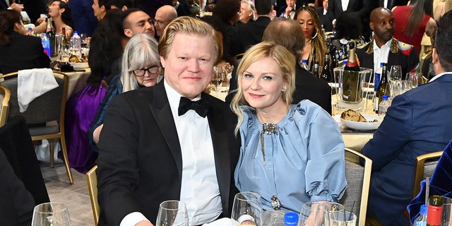 Jesse Plemons and Kirsten Dunst at the 27th Annual Critics' Choice Awards on March 13, 2022 in Los Angeles, California. (Photo by Stefanie Keenan/Getty Images for FIJI Water)