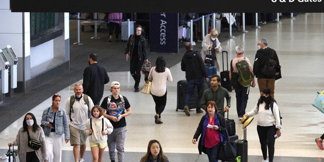 San Francisco police arrested a stabbing suspect in the city's airport four days after an airport bomb threat.