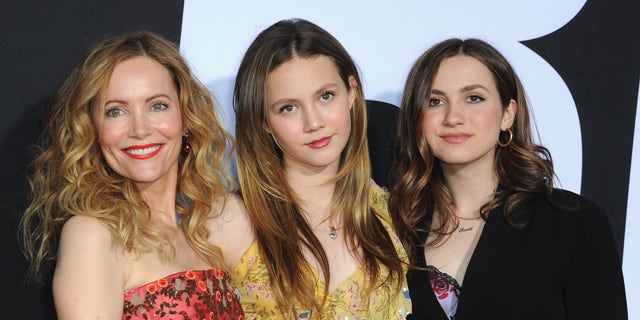 Leslie Mann with daughters Iris and Maude Apatow.