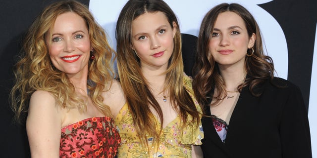 Leslie Mann with daughters Iris and Maude Apatow.