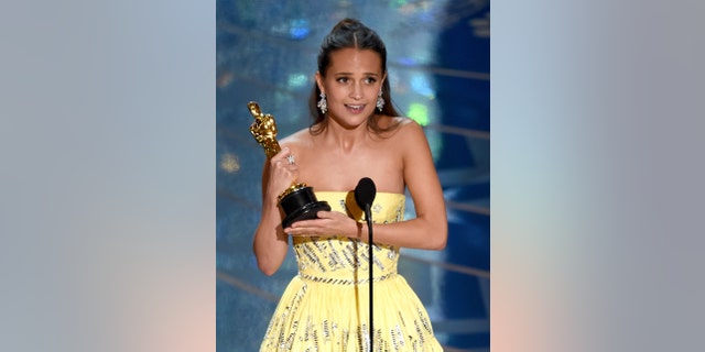 Alicia Vikander accepts the Best Supporting Actress award for ‘The Danish Girl’ onstage during the 88th Annual Academy Awards at the Dolby Theatre on February 28, 2016, in Hollywood, California.