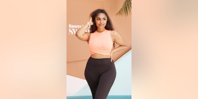 Manju asiste a un evento de Swimsuit on Location organizado por Sports Illustrated Swimsuit en Hard Rock Seminole el 22 de mayo de 2022 en Hollywood, Florida.