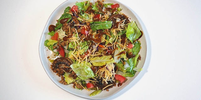 Try this cheeseburger salad recipe for a healthier option to the classic burger! (Profile Plan)