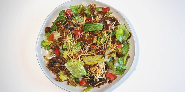 Try this cheeseburger salad recipe for a healthier option to the classic burger! (Profile Plan)
