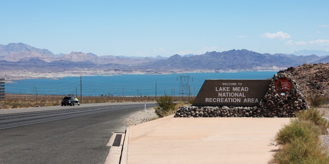 A Lake Mead welcome sign