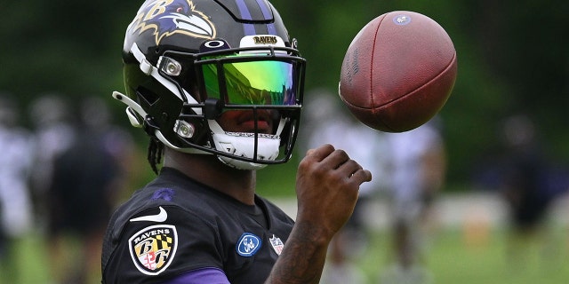 Baltimore Ravens quarterback Lamar Jackson completed 17 of 26 passes overall in 11-on-11 and all 10 of his attempts in seven-on-seven drills Tuesday, June 14, 2022.