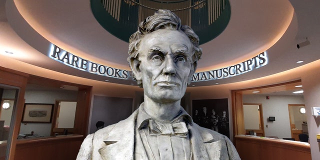 Bust of Abraham Lincoln: Cornell Cast Collection 