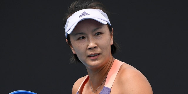 파일 - China's Peng Shuai reacts during her first round singles match against Japan's Nao Hibino at the Australian Open tennis championship in Melbourne, Australia on Jan. 21, 2020. 