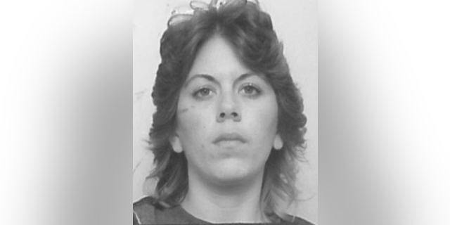 Shannon Rose Lloyd, 23, was found murdered in her bedroom in 1987. 