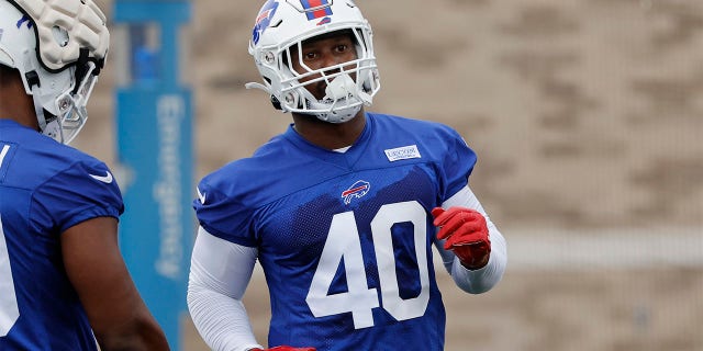 Buffalo Bills linebacker Von Miller (40) runs a drill during practice at the NFL football team's training camp in Pittsford, N.Y., Sunday July 24, 2022.