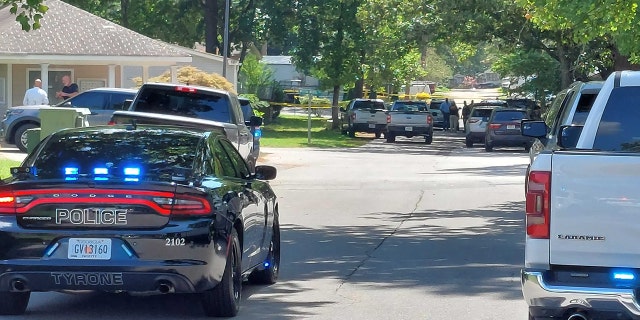 A U.S. marshal was shot while arresting a murder suspect near Atlanta on Sunday morning.
