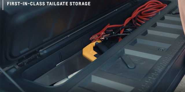 The Colorado's tailgate features an optional lockable, watertight storage compartment.
