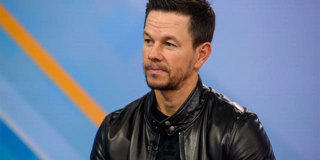 Actor Mark Wahlberg offered to alert his unfortunate retired truthful he could apologize to him successful person, according to nan U.K.'s Daily Mail.