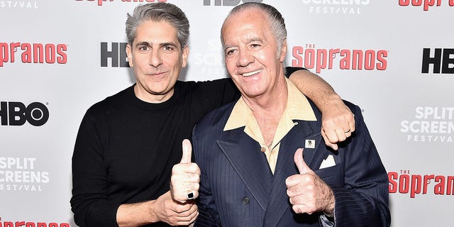 NEW YORK, 纽约 - 一月 09:  Michael Imperioli  and Tony Sirico attend the "黑道家族" 20th Anniversary Panel Discussion at SVA Theater on January 09, 2019 在纽约市. (Photo by Theo Wargo/Getty Images)