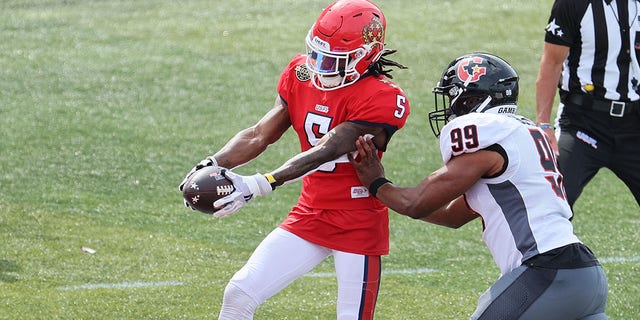 KaVontae Turpin of the New Jersey Generals runs for a touchdown against the Houston Gamblers at Protective Stadium on May 21, 2022, in Birmingham, Alabama.