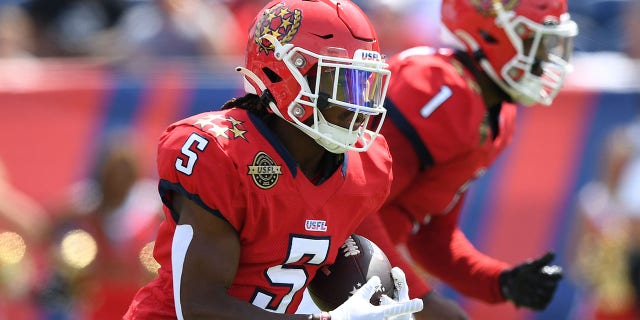 KaVontae Turpin of the New Jersey Generals runs with the ball against the Philadelphia Stars at Tom Benson Hall of Fame Stadium on June 25, 2022 in Canton, Ohio.