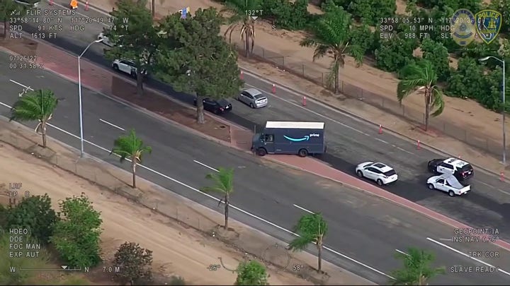 California man steals Amazon delivery truck after robbing houses, police say California man steals Amazon delivery truck after robbing houses, police say