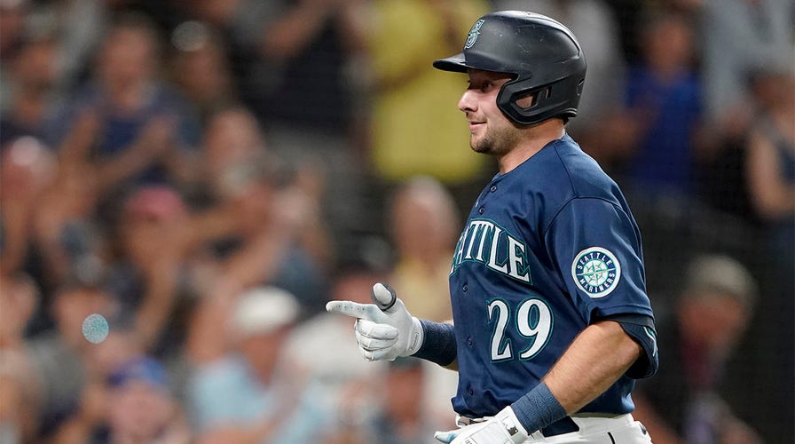 Cal Raleigh propels Mariners' rally to beat Rangers