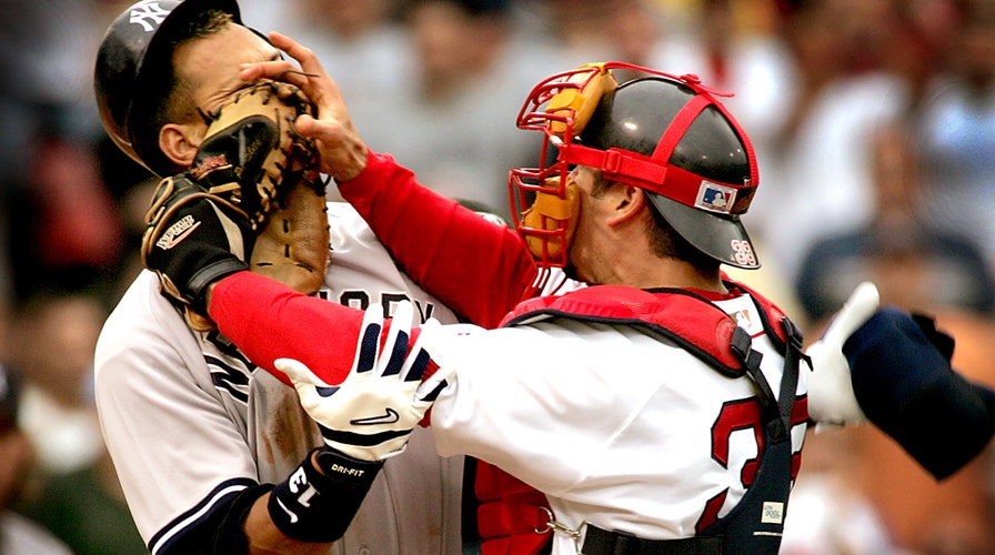 WATCH: Jason Varitek surprises Red Sox fan wearing his shirt