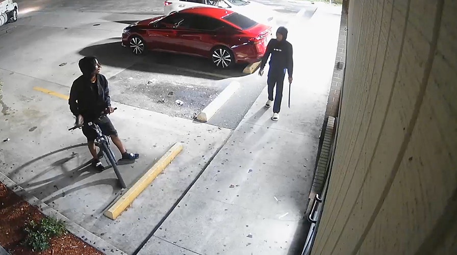 Florida man seen menacing another with a machete before shooting him in the face