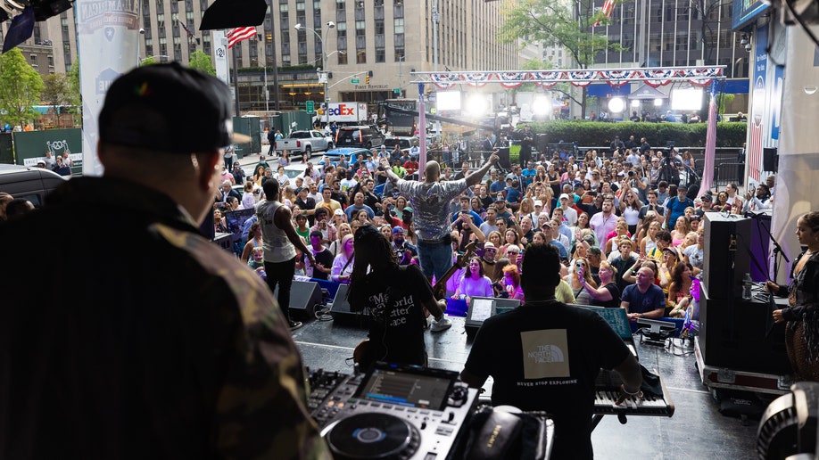 Flo Rida Fox & Friends Concert