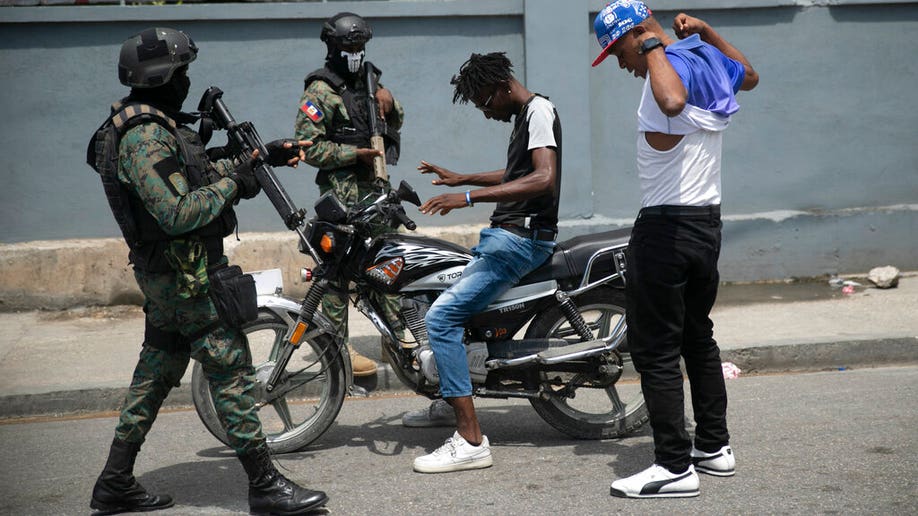 Police Haiti Violence Capital 