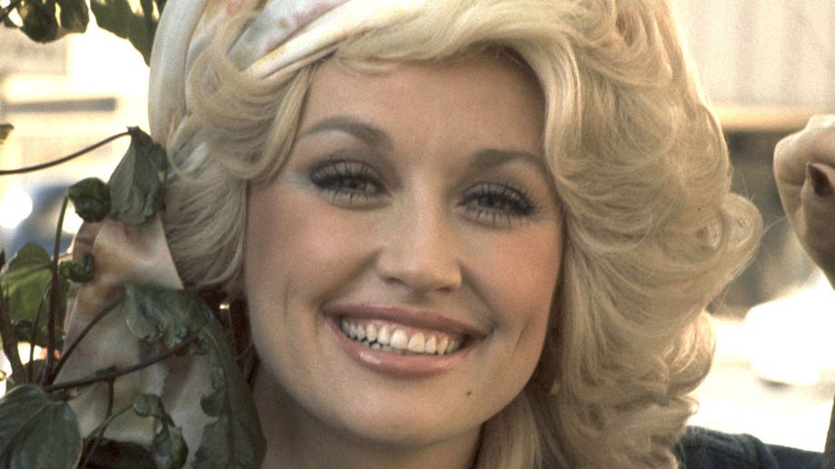 Young Dolly Parton in the 1970s