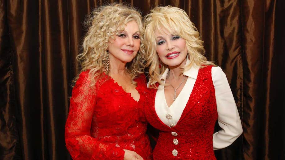 Dolly Parton and her sister Stella Parton
