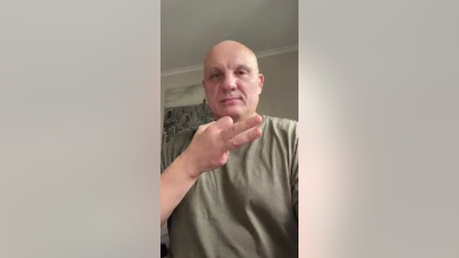 Oleg Moskalenko lost fingers