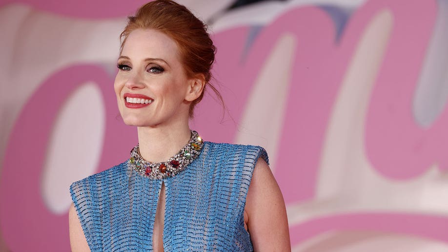 Jessica Chastain at "Tammy Faye's eyes" red carpet in 2021