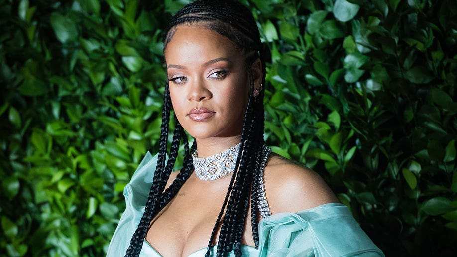 Rihanna at 2019 fashion awards