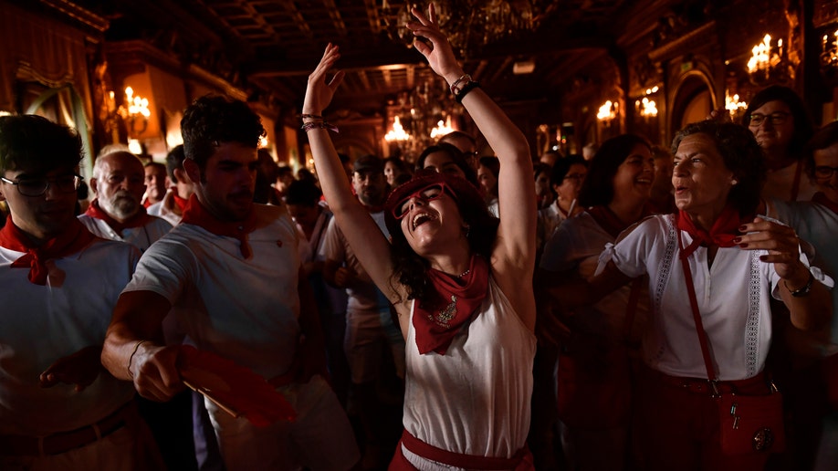 Women enjoys time at Spain's festival