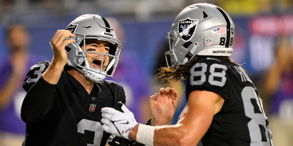 Raiders Give McDaniels Happy Homecoming, Beat Jaguars 27-11